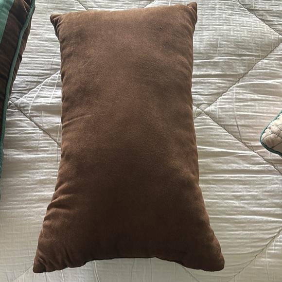Accent pillows - Picture 4 of 7